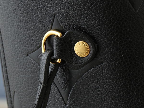 ルイヴィトンバッグ素材ディテール